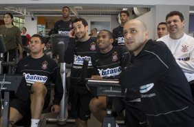 Durante o treino fsico do Corinthians realizado esta manh na Academia Swimex, em Curitiba. O prximo jogo ser contra Internacional/RS, dia 01/07, quarta-feira a noite, no Beira-Rio, na deciso da Copa do Brasil 2009