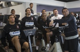 Durante o treino fsico do Corinthians realizado esta manh na Academia Swimex, em Curitiba. O prximo jogo ser contra Internacional/RS, dia 01/07, quarta-feira a noite, no Beira-Rio, na deciso da Copa do Brasil 2009