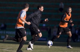 Durante o treino do Corinthians realizado esta tarde no campo do J. Malucelli, em Curitiba; o prximo jogo do time ser na proxima 4a. feira, 01/07, contra o Internacional/RS, no Beira-Rio, na deciso da Copa do Brasil 2009