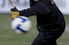 Julio Cesar durante o treino do Corinthians realizado esta tarde no campo do J. Malucelli, em Curitiba; o prximo jogo do time ser na proxima 4a. feira, 01/07, contra o Internacional/RS, no Beira-Rio, na deciso da Copa do Brasil 2009