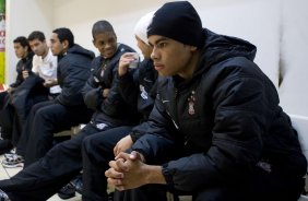 INTERNACIONAL/RS X CORINTHIANS/SP - Dentinho nos vestiários antes da partida realizada esta noite no estádio Beira-Rio, em Porto Alegre, no jogo de decisão da Copa do Brasil 2009
