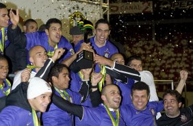 INTERNACIONAL/RS X CORINTHIANS/SP - em um lance da partida realizada esta noite no estádio Beira-Rio, em Porto Alegre, no jogo de decisão da Copa do Brasil 2009