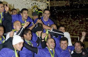 INTERNACIONAL/RS X CORINTHIANS/SP -  em um lance da partida realizada esta noite no estdio Beira-Rio, em Porto Alegre, no jogo de deciso da Copa do Brasil 2009