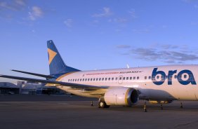 INTERNACIONAL/RS X CORINTHIANS/SP - Aviao customizado que levou a delegacao do Corinthians ao Palacio da Alvorara para ser recebida pelo Presidente Luiz Inacio Lula da Silva que queria cumprimentar o time que ontem conquistou a Copa do Brasil 2009 em Porto Alegre, aps empate por 2x2 com o time do Internacional/RS