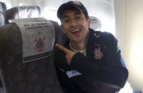 INTERNACIONAL/RS X CORINTHIANS/SP - Douglas na volta para So Paulo aps haver conquistado o tri-campeonato da Copa do Brasil, em Porto Alegre, aps empate por 2x2 com o time do Internacional/RS