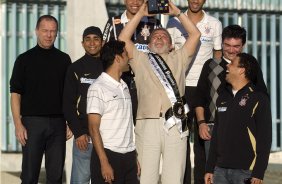 INTERNACIONAL/RS X CORINTHIANS/SP - Time do Corinthians e recebido no Palacio da Alvorara pelo Presidente Luiz Inacio Lula da Silva que queria cumprimentar o time que ontem conquistou a Copa do Brasil 2009 em Porto Alegre, aps empate por 2x2 com o time do Internacional/RS