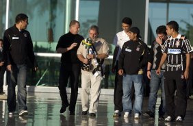 INTERNACIONAL/RS X CORINTHIANS/SP - Time do Corinthians e recebido no Palacio da Alvorara pelo Presidente Luiz Inacio Lula da Silva que queria cumprimentar o time que ontem conquistou a Copa do Brasil 2009 em Porto Alegre, aps empate por 2x2 com o time do Internacional/RS