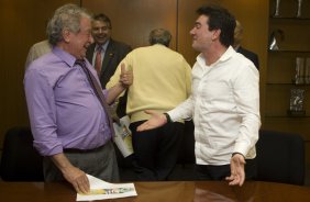 Juvenal Juvencio (e) e Andres Sanchez presidentes do So Paulo e do Corinthians, se reunem no Parque So Jorge para comecarem a discutir a criacao do G4