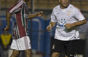 CORINTHIANS/SP X FLUMINENSE/RJ -  em um lance da partida realizada esta noite no estdio do Pacaembu, zona oeste da cidade, vlida pelo turno do Campeonato Brasileiro de 2009