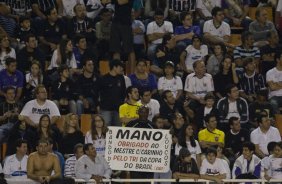 CORINTHIANS/SP X FLUMINENSE/RJ -  em um lance da partida realizada esta noite no estdio do Pacaembu, zona oeste da cidade, vlida pelo turno do Campeonato Brasileiro de 2009