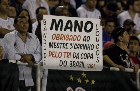CORINTHIANS/SP X FLUMINENSE/RJ -  em um lance da partida realizada esta noite no estádio do Pacaembu, zona oeste da cidade, válida pelo turno do Campeonato Brasileiro de 2009