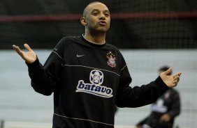 Durante o treino do Corinthians realizado esta manh no ginasio do Parque So Jorge, zona leste da cidade; o prximo jogo do time ser amanh, domingo, 12/07, contra o Grmio, no estdio Olmpico, pelo Campeonato Brasileiro 2009