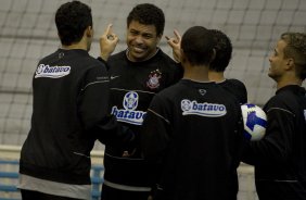 Durante o treino do Corinthians realizado esta manh no ginasio do Parque So Jorge, zona leste da cidade; o prximo jogo do time ser amanh, domingo, 12/07, contra o Grmio, no estdio Olmpico, pelo Campeonato Brasileiro 2009