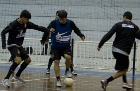 Durante o treino do Corinthians realizado esta manh no ginasio do Parque So Jorge, zona leste da cidade; o prximo jogo do time ser amanh, domingo, 12/07, contra o Grmio, no estdio Olmpico, pelo Campeonato Brasileiro 2009