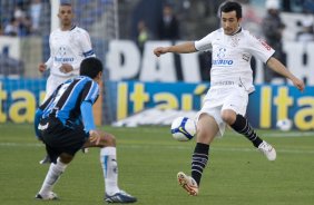 GREMIO/RS X CORINTHIANS/SP - em um lance da partida realizada esta tarde no estádio Olímpico, em Porto Alegre, válida pelo turno do Campeonato Brasileiro de 2009