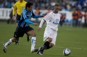 GREMIO/RS X CORINTHIANS/SP - em um lance da partida realizada esta tarde no estádio Olímpico, em Porto Alegre, válida pelo turno do Campeonato Brasileiro de 2009