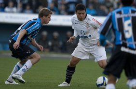 GREMIO/RS X CORINTHIANS/SP - em um lance da partida realizada esta tarde no estádio Olímpico, em Porto Alegre, válida pelo turno do Campeonato Brasileiro de 2009