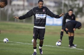 Durante o treino do Corinthians realizado esta tarde no Parque Ecolgico do Tiete, zona leste da cidade; o prximo jogo do time ser amanh, quinta-feira, 16/07, contra o Sport Clube do Recife, no estdio do Pacaembu, pelo Campeonato Brasileiro 2009