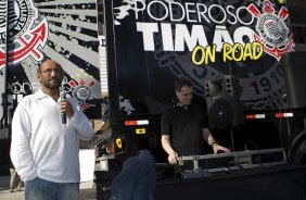 Apresentacao do novo onibus do Corinthians, da rede de franquias Todo Poderoso Timao on road, que vai percorrer o interior de So Paulo vendendo produtos licenciados