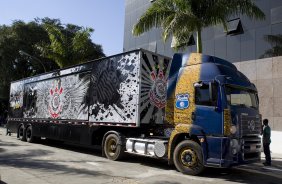 Apresentacao do novo onibus do Corinthians, da rede de franquias Todo Poderoso Timao on road, que vai percorrer o interior de São Paulo vendendo produtos licenciados