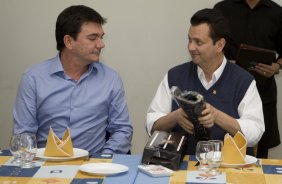 O presidente do Corinthians Andres Sanchez recebeu o prefeito de São Paulo Gilberto Kassab hoje pela manhã no Parque São Jorge