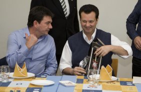 O presidente do Corinthians Andres Sanchez recebeu o prefeito de São Paulo Gilberto Kassab hoje pela manhã no Parque São Jorge