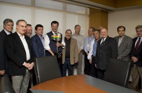 O presidente do Corinthians Andres Sanchez recebeu o prefeito de So Paulo Gilberto Kassab hoje pela manh no Parque So Jorge