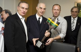 O presidente do Corinthians Andres Sanchez recebeu o prefeito de São Paulo Gilberto Kassab hoje pela manhã no Parque São Jorge