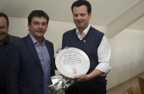 O presidente do Corinthians Andres Sanchez recebeu o prefeito de So Paulo Gilberto Kassab hoje pela manh no Parque So Jorge