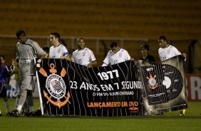 CORINTHIANS/SP X VITORIA/BA -  em um lance da partida realizada esta noite no estdio do Pacaembu, zona oeste da cidade, vlida pelo turno do Campeonato Brasileiro de 2009