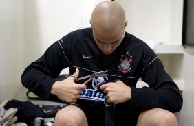 CORINTHIANS/SP X AVAI/SC -Julio Cesar nos vestiários antes da partida realizada esta tarde no estádio do Pacaembu, zona oeste da cidade, válida pelo turno do Campeonato Brasileiro de 2009