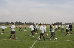 Durante o treino do Corinthians realizado esta manh no Parque Ecolgico do Tiete, zona leste da cidade; o prximo jogo do time ser amanh, domingo, 02/08, contra o Ava, no estdio do Pacaembu, pelo Campeonato Brasileiro 2009