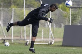 Durante o treino do Corinthians realizado esta manh no Parque Ecolgico do Tiete, zona leste da cidade; o prximo jogo do time ser amanh, domingo, 02/08, contra o Ava, no estdio do Pacaembu, pelo Campeonato Brasileiro 2009