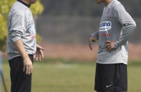 Durante o treino do Corinthians realizado esta manh no Parque Ecolgico do Tiete, zona leste da cidade; o prximo jogo do time ser amanh, domingo, 02/08, contra o Ava, no estdio do Pacaembu, pelo Campeonato Brasileiro 2009