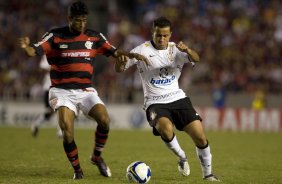 FLAMENGO/RJ X CORINTHIANS/SP -   em um lance da partida realizada esta tarde no estdio do Maracan, vlida pelo turno do Campeonato Brasileiro de 2009