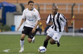 CORINTHIANS/SP X ATLETICO/MG - em um lance da partida realizada esta tarde no estádio do Pacaembu, válida pelo turno do Campeonato Brasileiro de 2009