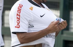 CORINTHIANS/SP X ATLETICO/MG - em um lance da partida realizada esta tarde no estádio do Pacaembu, válida pelo turno do Campeonato Brasileiro de 2009