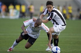 CORINTHIANS/SP X ATLETICO/MG -   em um lance da partida realizada esta tarde no estdio do Pacaembu, vlida pelo turno do Campeonato Brasileiro de 2009
