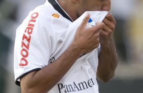 CORINTHIANS/SP X ATLETICO/MG - em um lance da partida realizada esta tarde no estádio do Pacaembu, válida pelo turno do Campeonato Brasileiro de 2009