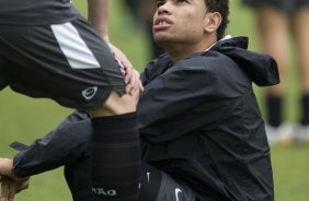 Durante o treino do Corinthians realizado esta tarde no Parque Ecolgico do Tiete, zona leste da cidade; o prximo jogo do time ser amanh, quarta-feira, 19/08, contra o Internacional de Porto Alegre, pelo returno do Campeonato Brasileiro 2009