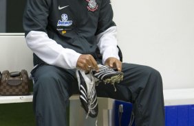 INTERNACIONAL/RS X CORINTHIANS/SP - Jean nos vestiários antes da partida realizada esta noite no estádio Beira Rio, em Porto Alegre, válida pelo returno do Campeonato Brasileiro de 2009