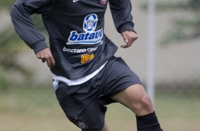 Durante o treino do Corinthians realizado esta tarde no Parque Ecolgico do Tiete, zona leste da cidade; o prximo jogo do time ser domingo, 23/08, contra o Botafogo, no Pacaembu, pelo returno do Campeonato Brasileiro 2009