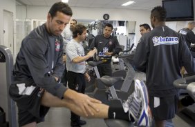 Durante o treino do Corinthians realizado esta manh no Parque So Jorge, zona leste da cidade; o prximo jogo do time ser quarta-feira, 02/09, contra o Santos, no Pacaembu, pelo returno do Campeonato Brasileiro 2009