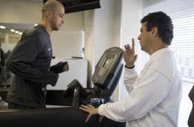 Durante o treino do Corinthians realizado esta manh no Parque So Jorge, zona leste da cidade; o prximo jogo do time ser quarta-feira, 02/09, contra o Santos, no Pacaembu, pelo returno do Campeonato Brasileiro 2009