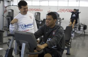 Durante o treino do Corinthians realizado esta manh no Parque So Jorge, zona leste da cidade; o prximo jogo do time ser quarta-feira, 02/09, contra o Santos, no Pacaembu, pelo returno do Campeonato Brasileiro 2009