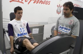 O meia argentinho Matias Defederico foi apresentado e já treinou fisicamente com o preparador físico Marcos Lima esta manhã no Parque São Jorge, zona leste da cidade; o próximo jogo do time será quarta-feira, 02/09, contra o Santos, no Pacaembu, pelo returno do Campeonato Brasileiro 2009