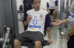 O meia argentinho Matias Defederico foi apresentado e já treinou fisicamente com o preparador físico Marcos Lima esta manhã no Parque São Jorge, zona leste da cidade; o próximo jogo do time será quarta-feira, 02/09, contra o Santos, no Pacaembu, pelo returno do Campeonato Brasileiro 2009