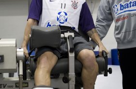 O meia argentinho Matias Defederico foi apresentado e já treinou fisicamente com o fisioterapeuta José Roberto Fregnani, o Betinho, esta manhã no Parque São Jorge, zona leste da cidade; o próximo jogo do time será quarta-feira, 02/09, contra o Santos, no Pacaembu, pelo returno do Campeonato Brasileiro 2009