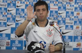 O meia argentinho Matias Defederico foi apresentado esta manhã no Parque São Jorge, zona leste da cidade; o próximo jogo do time será quarta-feira, 02/09, contra o Santos, no Pacaembu, pelo returno do Campeonato Brasileiro 2009