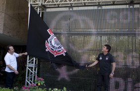 O vereador Antnio Goulart e o presidente do Corinthians Andres Sanchez durante cerimonia esta manh danto inicio a contagem regressiva para o centenario do Corinthians, em 01/09/2010; o prximo jogo do time ser amanh, quarta-feira, 26/08, contra o Barueri, na Arena Barueri, pelo returno do Campeonato Brasileiro 2009